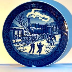 Royal Copenhagen Christmas Plate - 1993.